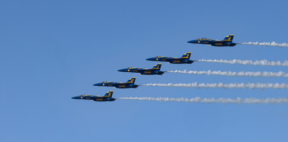14- 0130 Blue Angels FA-18 Super Hornet